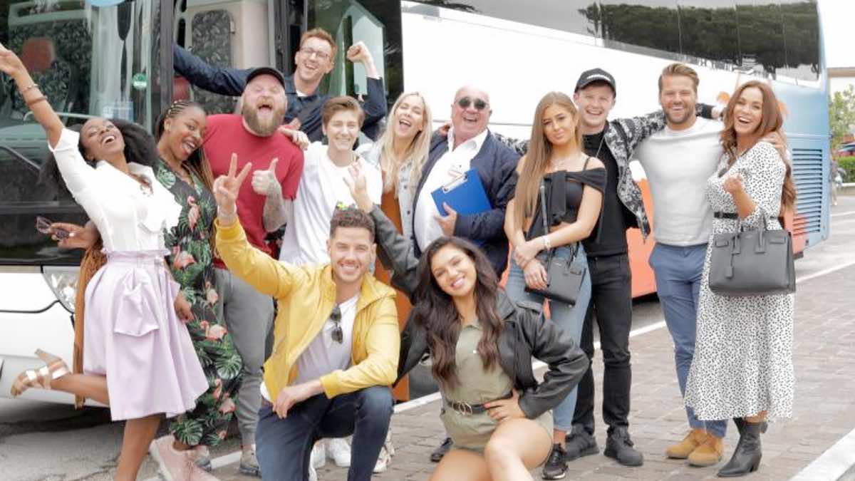 coach trip cast