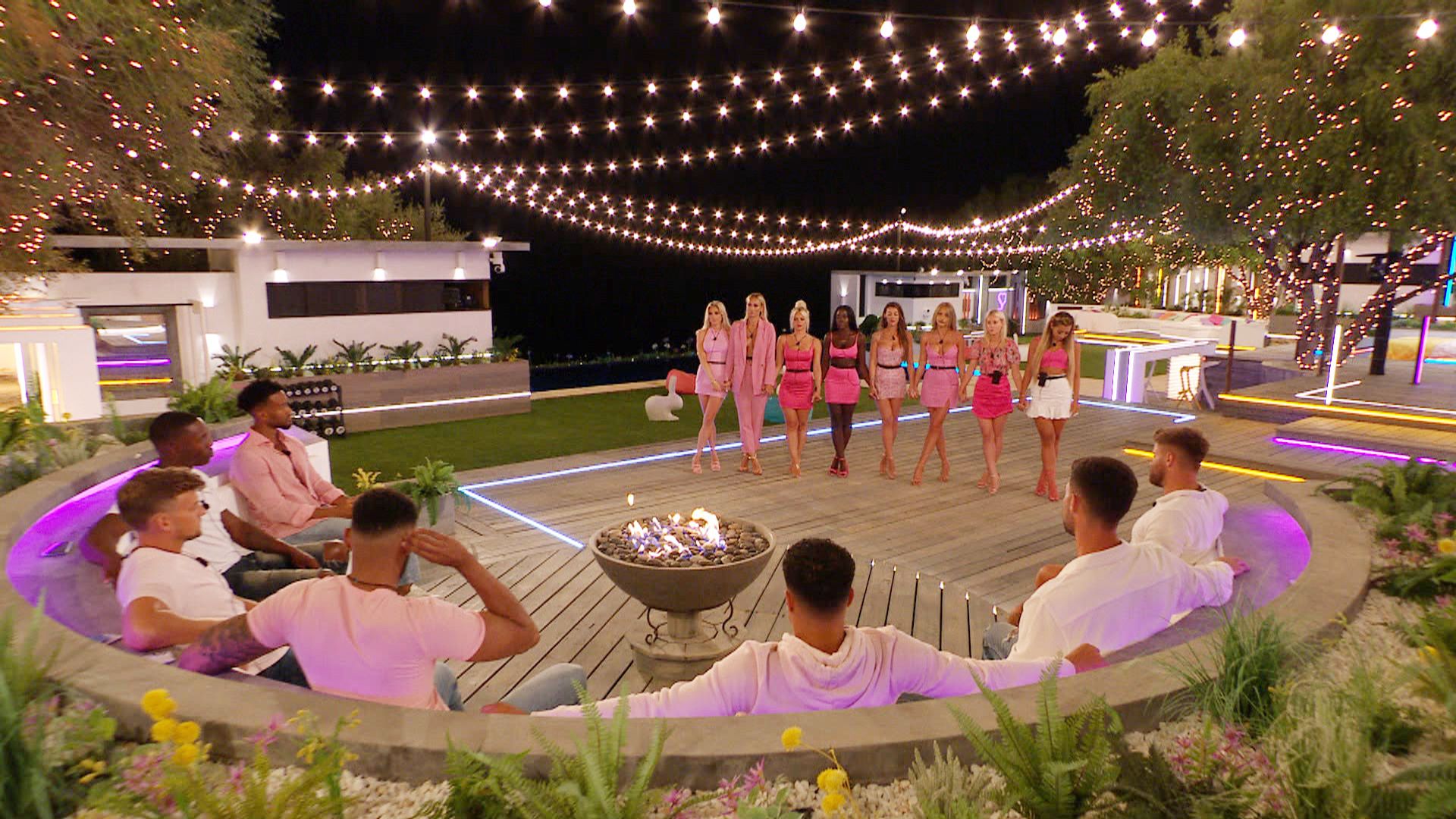 Love Island 2021 Results Who Left Another Girl Dumped After Shock Recoupling Reality Tv 